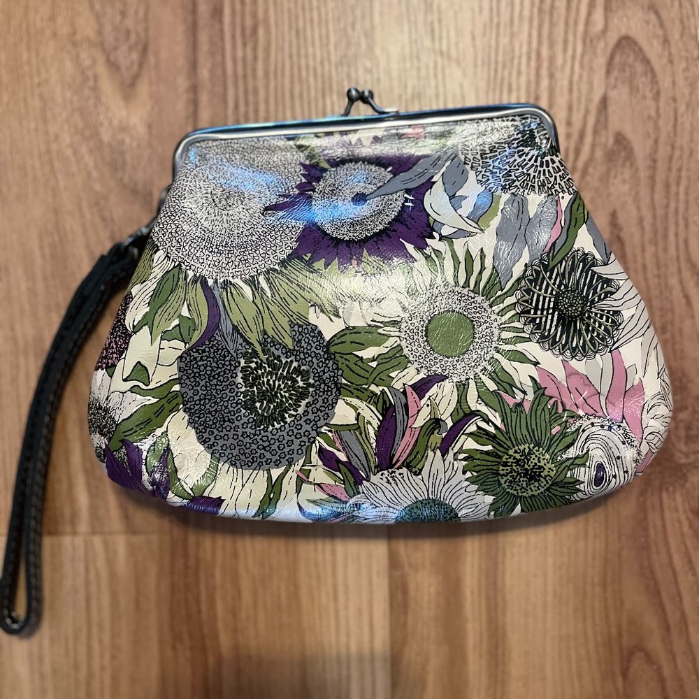 Patricia Nash Woman's Leather Kisslock Sunflower Print Wristlet